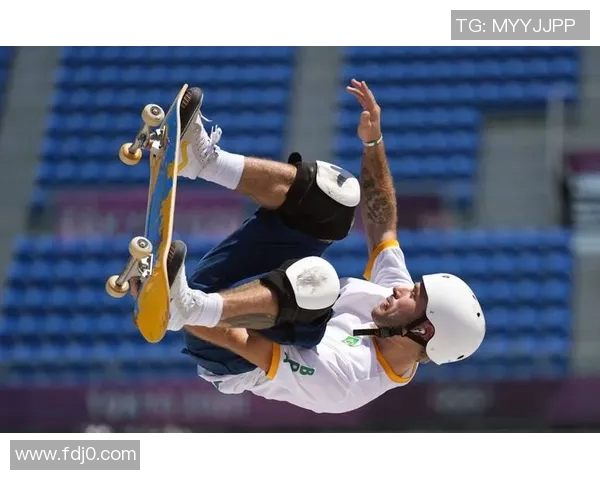 南京滑板队与武汉滑板队赛后复盘探讨团队协作的成功与不足之处